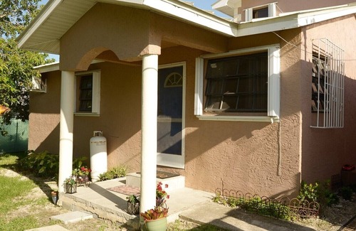 Bahamas Terrace Apartment | Beautiful One Bedroom Apartment Private with Free Parking and WiFi. Near beach