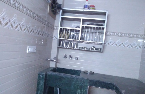 Lajpat Nagar Bed & Breakfast | Beautiful Penthouse Just 1 Min from Metro,