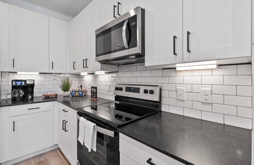 Gruene Apartment | Beautiful Pool Front Apartment, New Braunfels/Gruene, TX