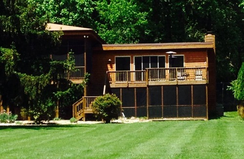 Bakerton House | beautiful Potomac riverfront