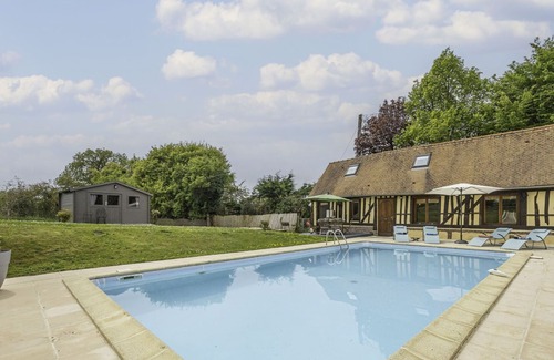 La Roque-Baignard House | Beautiful private villa for 6 people with private pool, WIFI, TV, terrace, pets allowed and park...