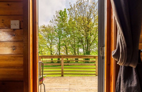 Brazzacott House | Beautiful private villa with WIFI, hot tub, TV, terrace, pets allowed and panoramic view