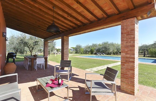 Colle di Compito Villa | Beautiful private villa with private pool, A/C, WIFI, TV, veranda and panoramic view, close to L.