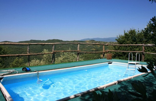 Subbiano Villa | Beautiful private villa for 2 guests with WIFI, private pool, A/C and TV, close to Arezzo