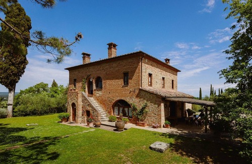 Torrita di Siena Villa | Beautiful private villa for 11 guests with WIFI, private pool and TV, close to Montepulciano