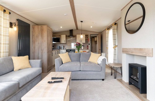 Boat of Garten House | Beautiful private villa for 4 guests with TV and patio