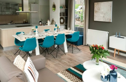 Starnmeer House | Beautiful private villa for 8 people with WIFI, TV, terrace and parking
