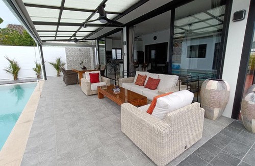 Rawai Villa | Beautiful private 3 bedroom villa with pool and gym