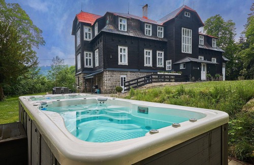 Josefov Dul House | Beautiful private villa for 30 people with WIFI, hot tub, TV, terrace, panoramic view and parking