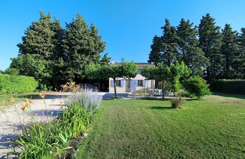 Cheval-Blanc House | Beautiful private villa for 4 people with WIFI, TV, patio and pets allowed