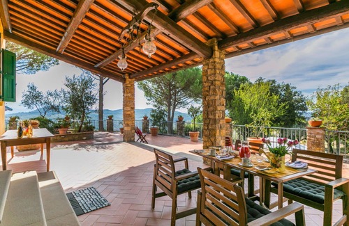 Pontassieve Villa | Beautiful private villa for 10 guests with WIFI, TV, terrace and panoramic view