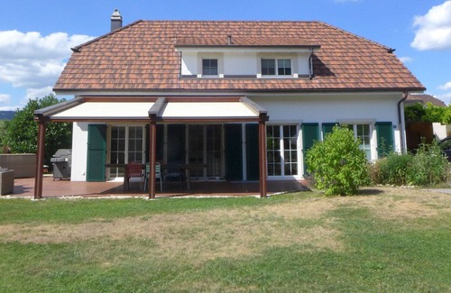 Courfaivre Villa | Beautiful private villa for 9 people with WIFI, terrace, pets allowed and parking