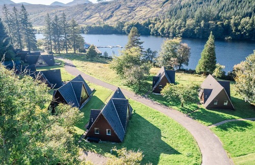 South Laggan House | Beautiful private villa for 4 people with WIFI, TV, terrace, pets allowed and panoramic view