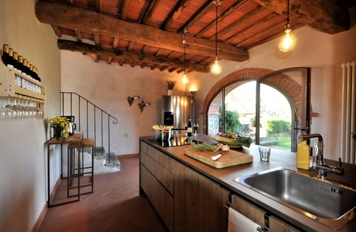 Montegonzi Villa | Beautiful private villa for 10 people with A/C, private pool, WIFI, TV, veranda and panoramic view