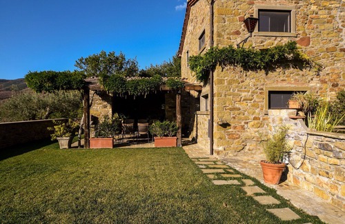 Cortona Villa | Beautiful private villa with WIFI, private pool, TV, patio and panoramic view, close to Cortona