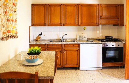 Portobello House | Beautiful private villa for 6 guests with TV