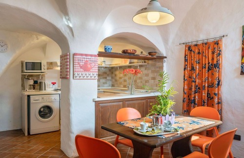 Cipressa House | Beautiful private villa for 4 people with WIFI, A/C, TV and terrace