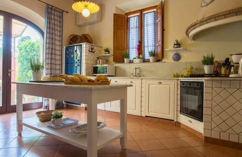 Fabbrica Villa | Beautiful private villa with A/C, private pool, WIFI, TV, terrace, pets allowed and panoramic view