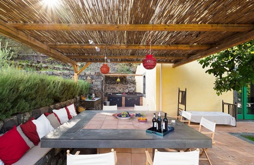 Rovittello Villa | Beautiful private villa for 10 people with WIFI, private pool, TV, terrace and pets allowed