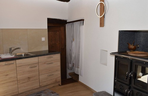 Gudo House | Beautiful private villa for 2 people with WIFI, TV, patio and pets allowed