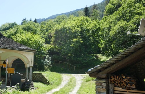 Semione House | Beautiful private villa for 4 guests with WIFI, TV, patio, pets allowed, panoramic view and park...