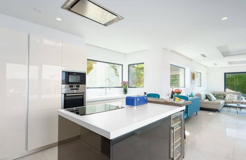 Cansalades Villa | Beautiful private villa for 8 people with WIFI, hot tub, private pool, A/C, TV and patio