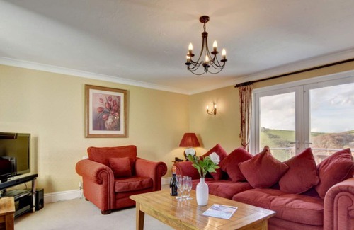 Braunton Villa | Beautiful private villa for 6 people with WIFI, TV, patio, pets allowed, panoramic view and park...