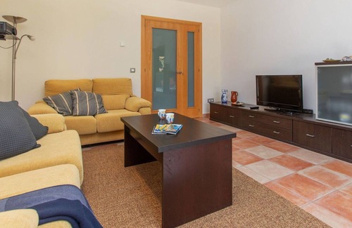 Ullastret House | Beautiful private villa for 8 people with WIFI, private pool, TV, patio, pets allowed and parking