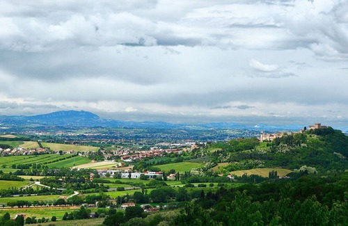 Granarola Villa | Beautiful private villa for 10 guests with WIFI, hot tub, private pool, A/C, TV, terrace and par...