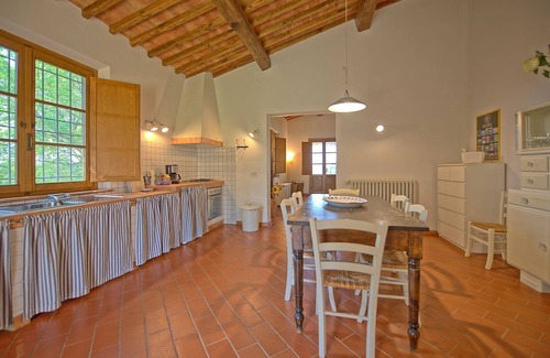 Legoli Villa | Beautiful private villa with private pool, WIFI, TV, terrace, pets allowed and panoramic view