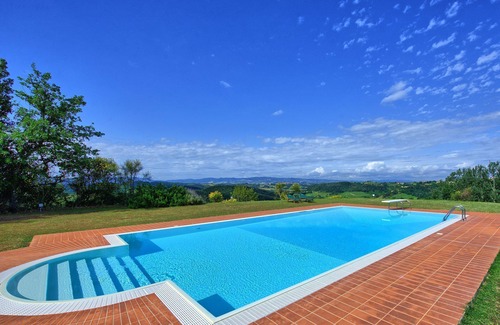 Legoli Villa | Beautiful private villa with private pool, WIFI, TV, terrace, pets allowed and panoramic view