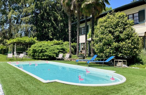 Sirtori Villa | Beautiful private villa with WIFI, private pool, hot tub, TV, patio, pets allowed and parking
