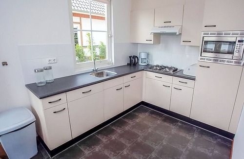 Susteren House | Beautiful private villa for 14 guests with WIFI, pool, TV, terrace and parking