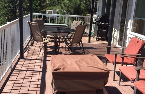 Worley House | Beautiful private waterfront on Lake Coeur d`Alene. Beach and dock.