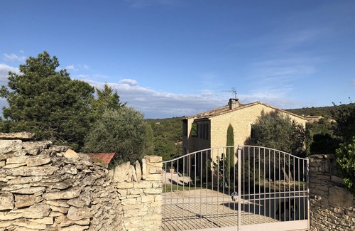 Gordes Villa | Beautiful property in one of the most beautiful villages of Provence: Gordes