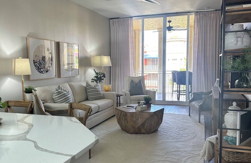 Redevelopment Area Condo | Beautiful Remodeled Downtown Naples Penthouse Condo Right off 5th Avenue.