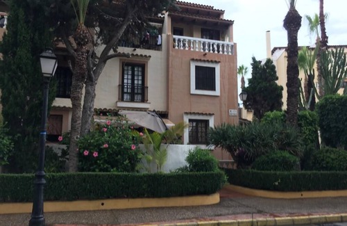 Torrevieja Ski Chalet | Beautiful renovated townhouse 30m from the beach in Torrevieja.