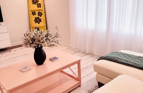 Bagdad House | Beautiful retreat 25 min from Pensacola Beach and 35 min from Navarre Beach