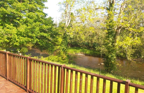Builth Wells Ski Chalet | Beautiful river front self catering holiday lodge.
