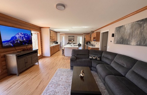 New Buffalo Cabin | Beautiful River Property Private Cabin, less than 5 minutes from DT New Buffalo!