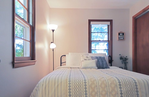 Wisconsin Dells Cottage | Beautiful Riverfront Cottage w/Free WiFi, Water Views, Firepit, and A/C