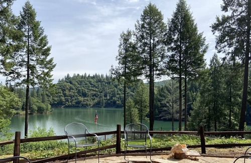 Cedar Ridge Cabin | Beautiful Rollins Lake Inn - 2bd/1bth Cabin #4