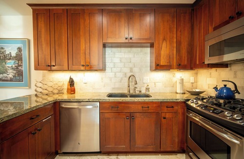 The Morrison Condo | Beautiful & Romantic Downtown Private Pool & Spa. Amazing Westerly facing views