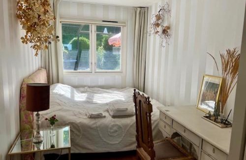 Bastad House | Beautiful rooms in a charming Båstad villa top location near the beach and town center