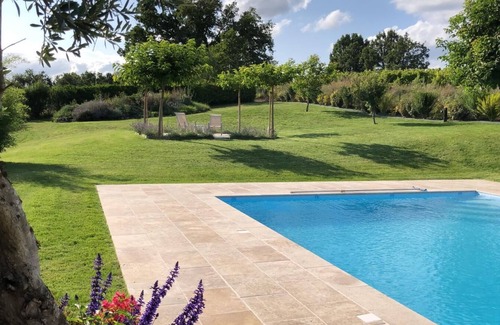 Le Verdier House | Beautiful rural gite with private 12m pool and gardens for relaxing holidays