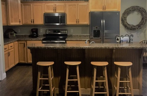 Bronston Condo | Beautiful Rustic 3BR Condo - Woodson Bend - Sleeps 14