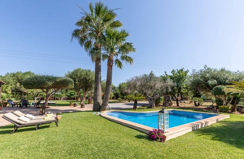Alcudia Villa | BEAUTIFUL RUSTIC VILLA IN ALCUDIA 1 KM FROM THE BEACH, FREE WIFI, PRIVATE POOL.
