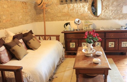 Lizant Other | Beautiful S Facing Farmhouse. Overlooks secluded/private pool + cover HEATING.