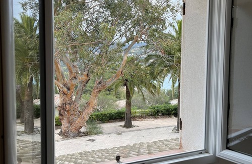 Le Lavandou Villa | Beautiful sea view apartment with heated pool, direct beach access Pramousquier