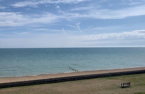 Littlestone-on-Sea House | Beautiful Seafront Home with Amazing Views!